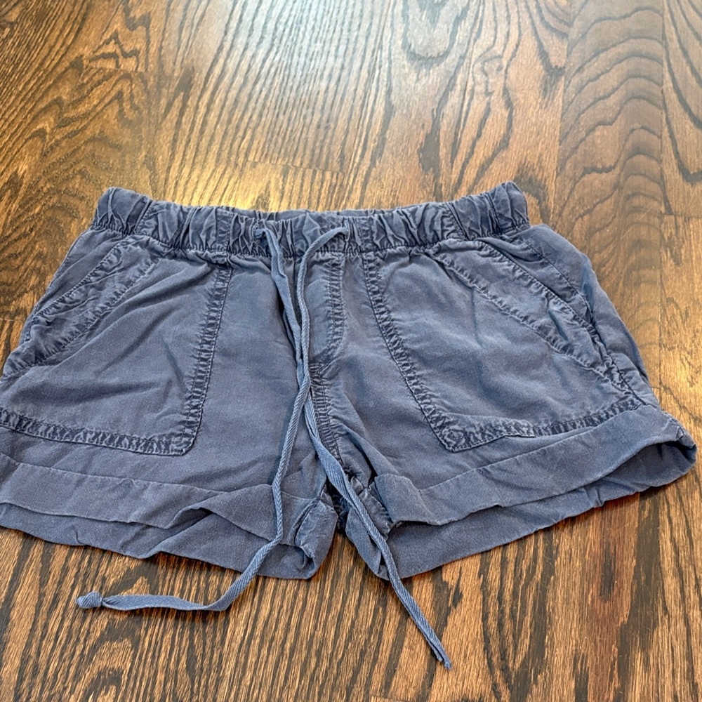Bella Dahl Women’s Washed Blue Cargo Shorts Size XS